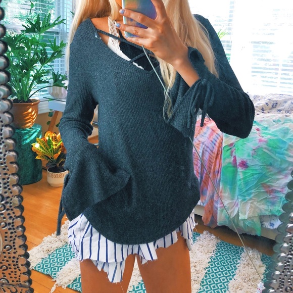 Tops - bell sleeve boho cross cross knit sweater top